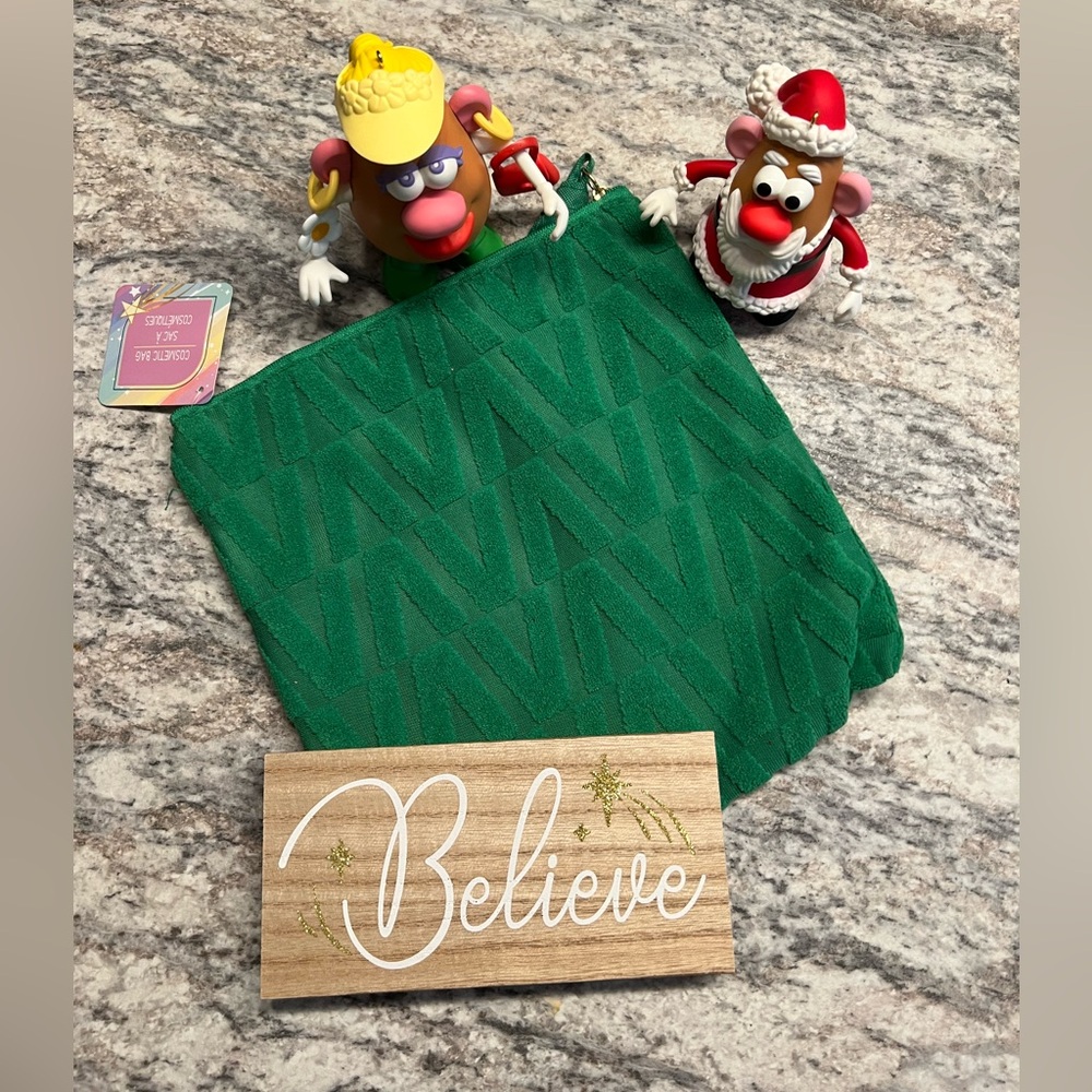 Mr. And Mrs. Potato  Head Believe Green Pouch Bundle Set